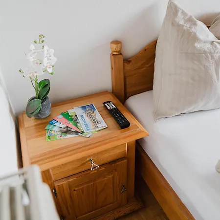 Emi Daire Schiefling am See